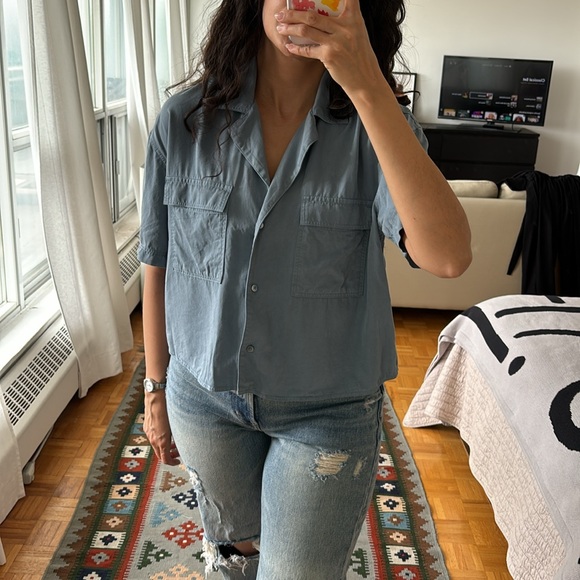 Cropped ARITZIA / Babaton Button Up - Picture 4 of 7
